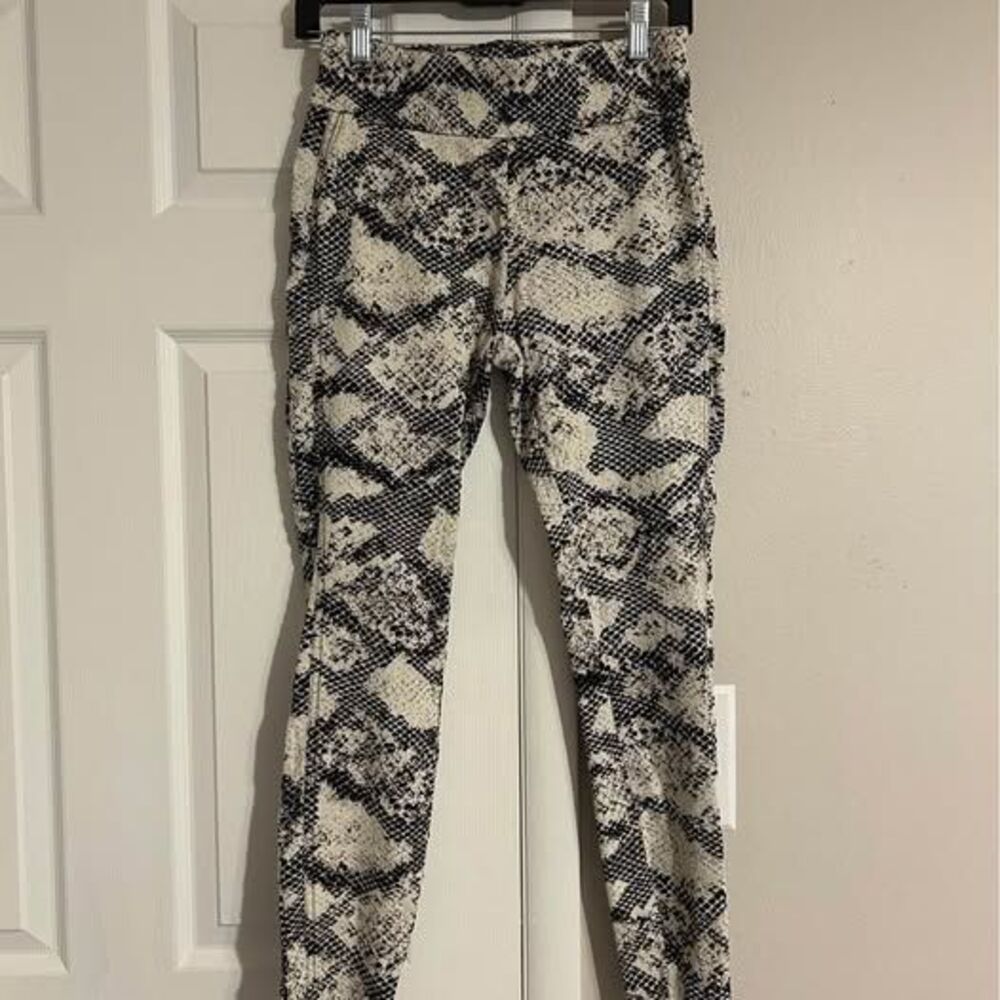 New York & Company Stretch Snakeskin Print Skinny Pants Women’s Small Ankle